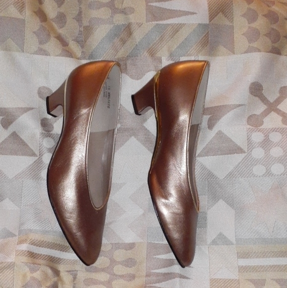 bronze womens dress shoes